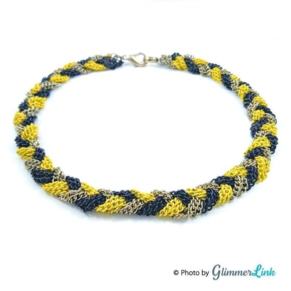 Tri Color Braided Chain Necklace - Picture 4 of 9
